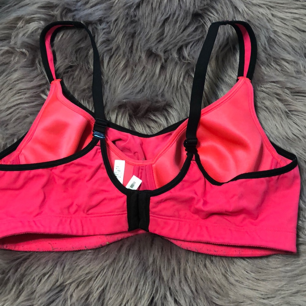 VS Sports Bra - Picture 4 of 5